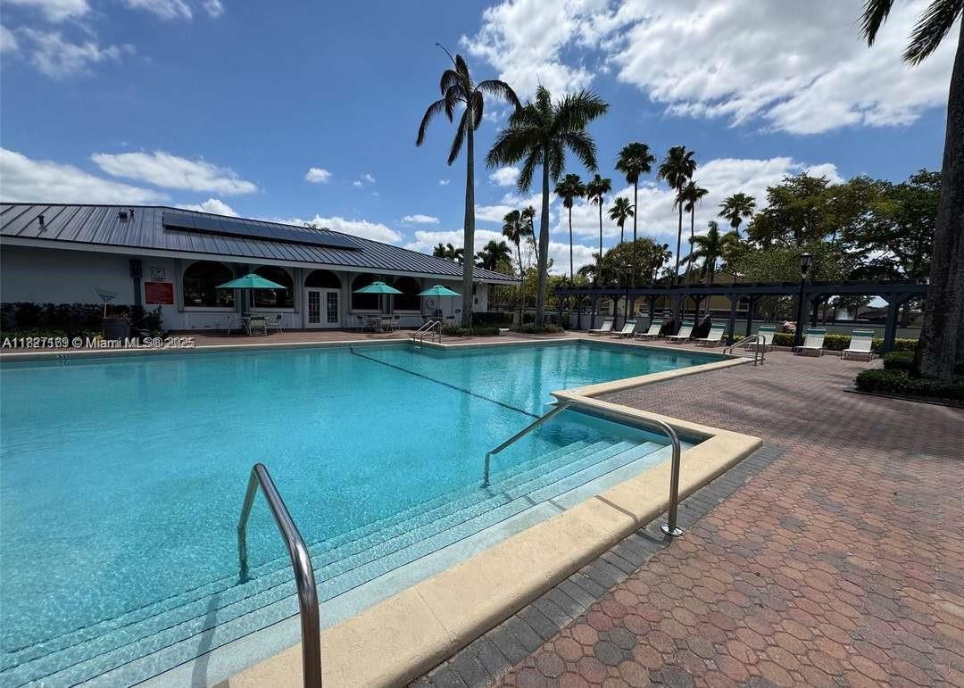 VILLA HOMES AT THE MOORS - Residential