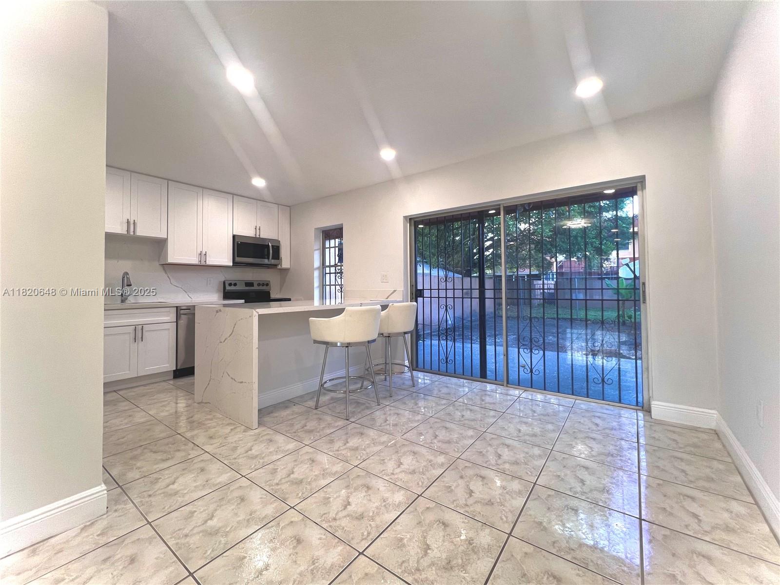 LESLIE ESTATES SEC SEVEN - Residential Lease