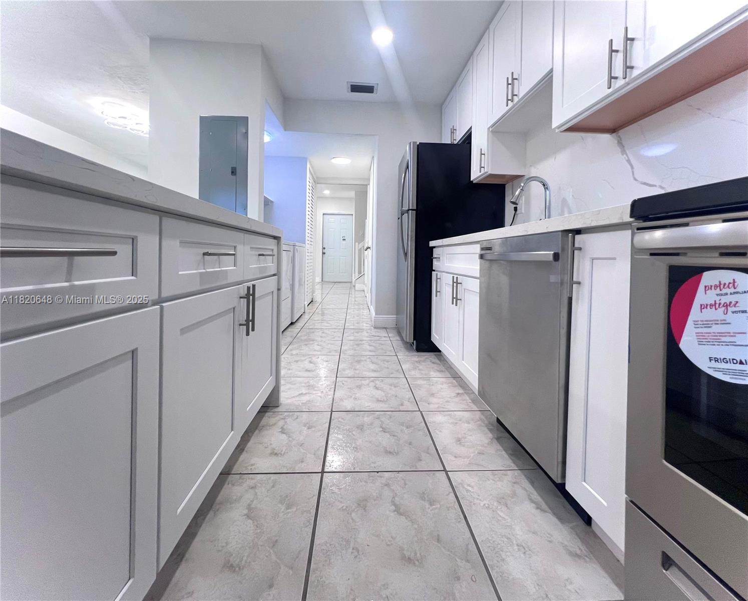 LESLIE ESTATES SEC SEVEN - Residential Lease