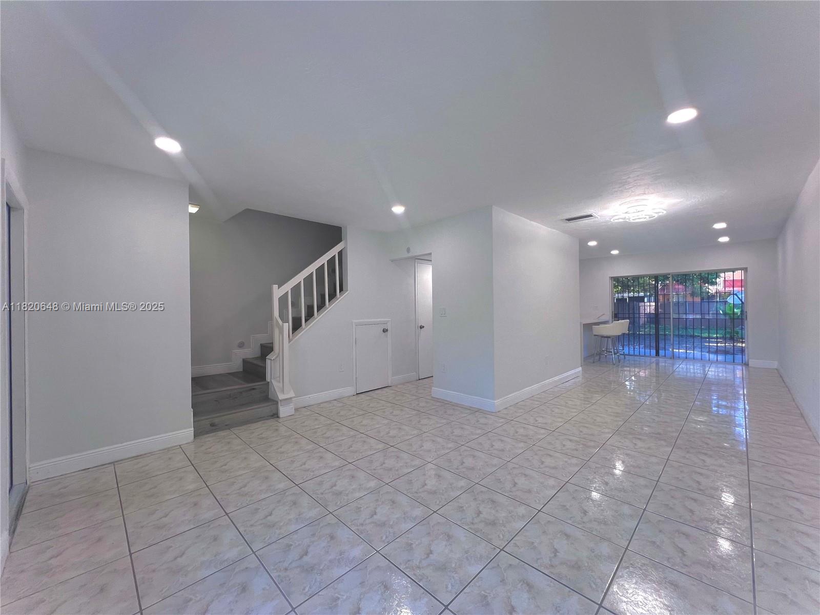 LESLIE ESTATES SEC SEVEN - Residential Lease