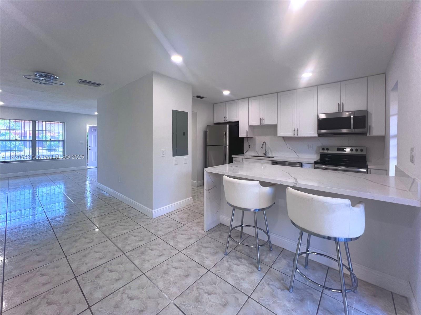 LESLIE ESTATES SEC SEVEN - Residential Lease