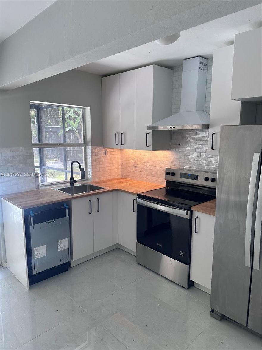 Completely Renovated AMAZING SINGLE FSMILY HOME WITH POOL  in ROA ZONING  Currently Operating as an Airbnb
Whether you're looking for a primary residence, an investment property, or even a stylish office space, this beautifully updated home OR Office  is an incredible opportunity in a prime location.
Featuring 3 bedrooms and 2 bathrooms, the property also includes:
Spacious winter garden / sunroom
Private swimming pool
Outdoor BBQ area
Parking space for up to 3 vehicles
The location is truly exceptional, surrounded by both beautiful single-family homes and quiet professional offices, offering a perfect balance of residential comfort and convenience.
Hospital and Whole Foods Market are just a short 3–5 minute walk away.
For more detailed information or to schedule a showing, please contact me.