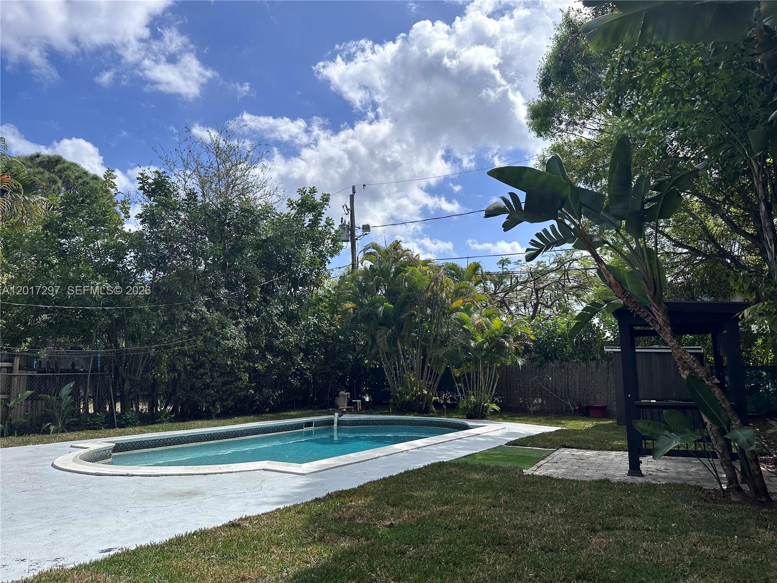 CROISSANT PARK - Residential