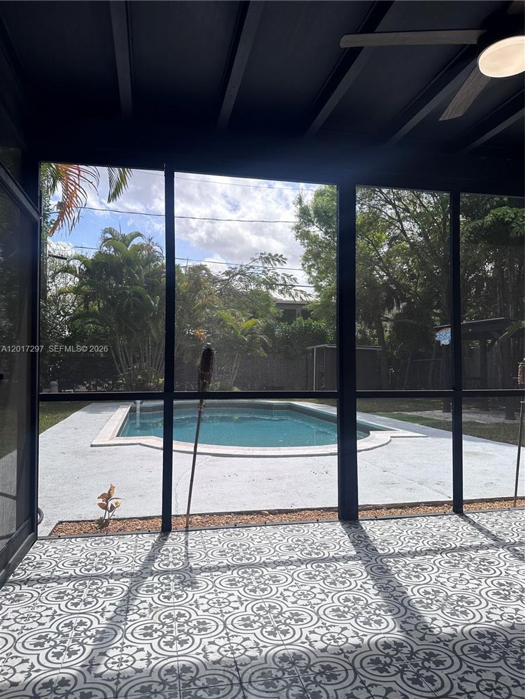 Photo of 200 SE 19th St, Fort Lauderdale, FL 33316 (MLS # A12017297)