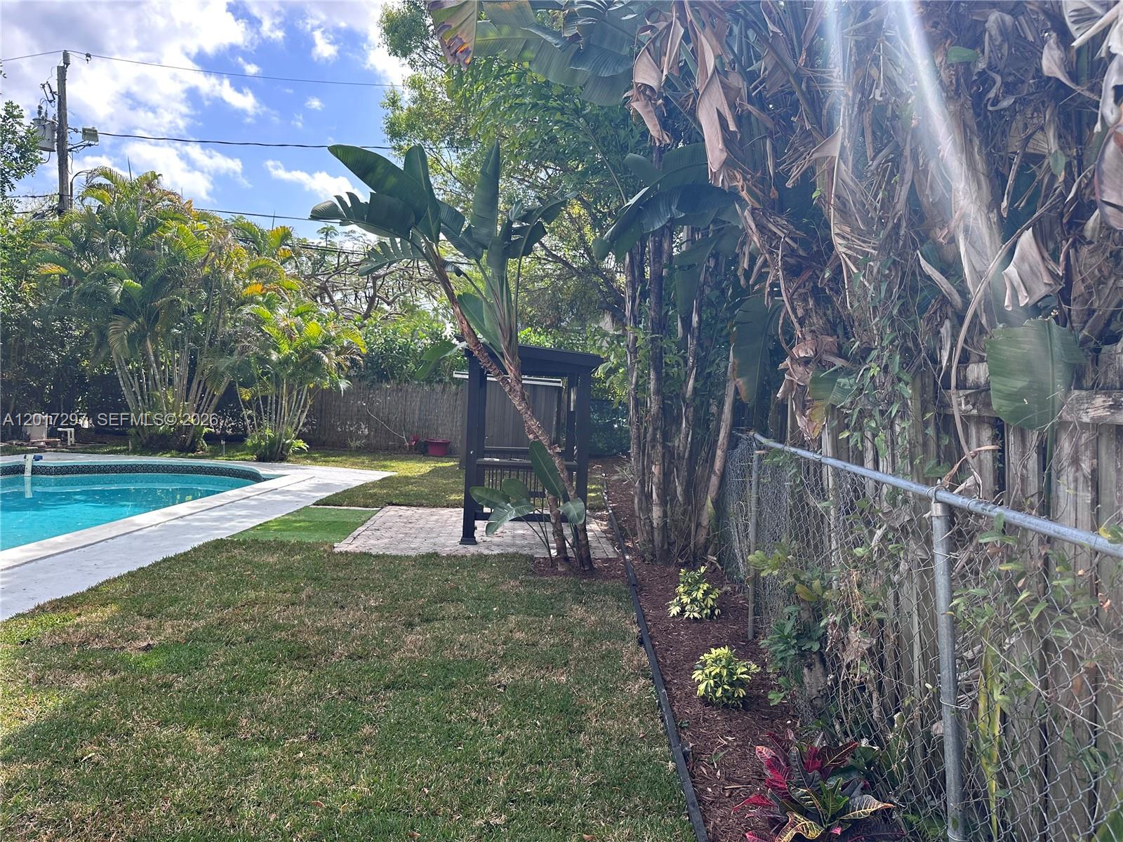 CROISSANT PARK - Residential