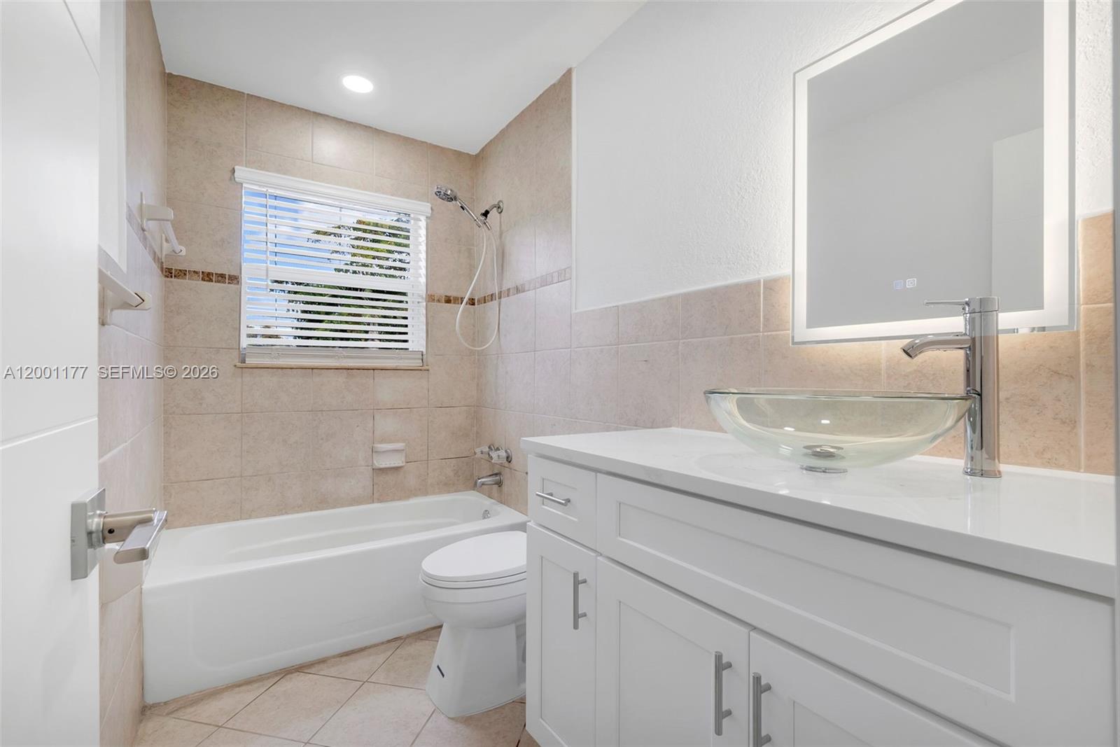 COMMONWEALTH ESTATES - Residential Lease