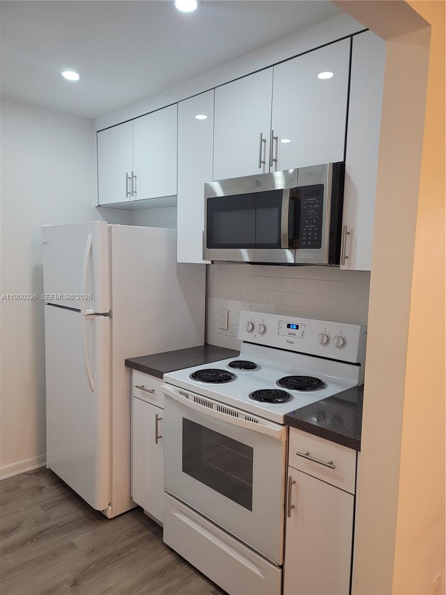 NEW HAMPTON AT CENTURY VI - Residential