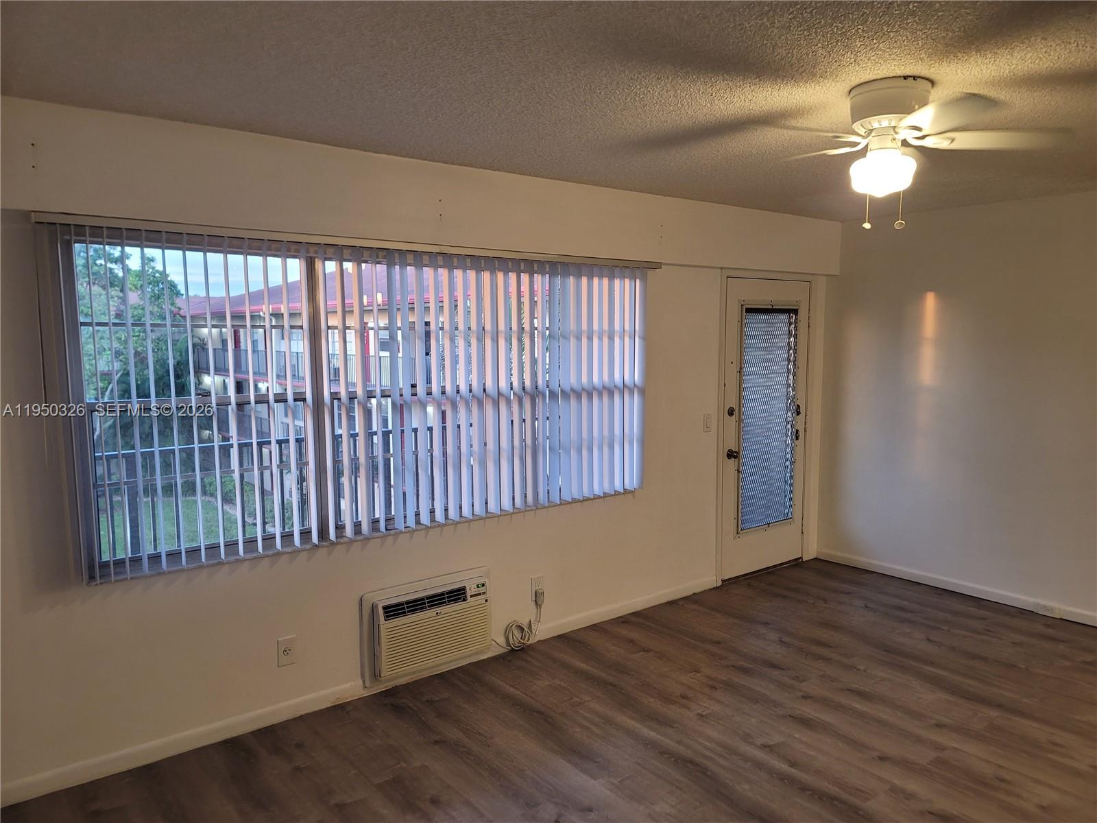 NEW HAMPTON AT CENTURY VI - Residential