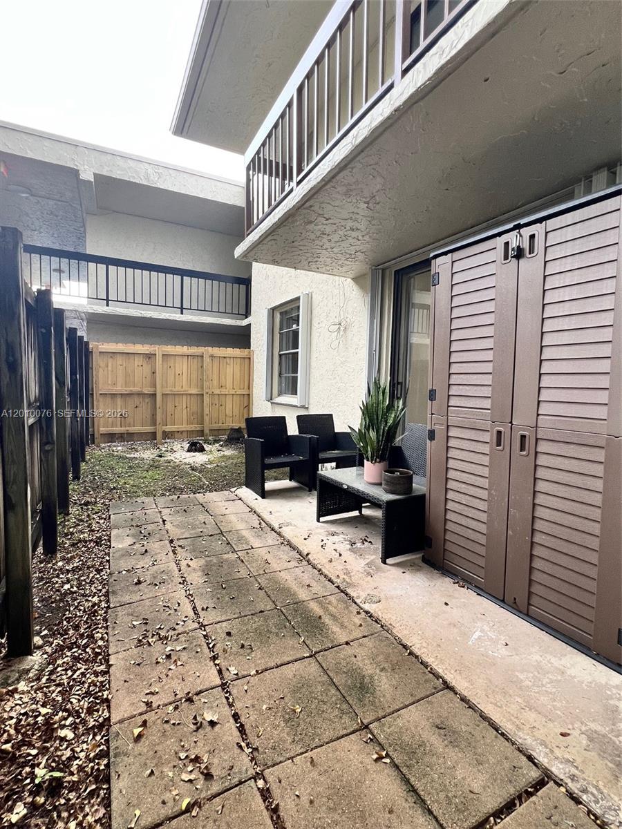 CAPTIVA LAKES VILLAS COND - Residential