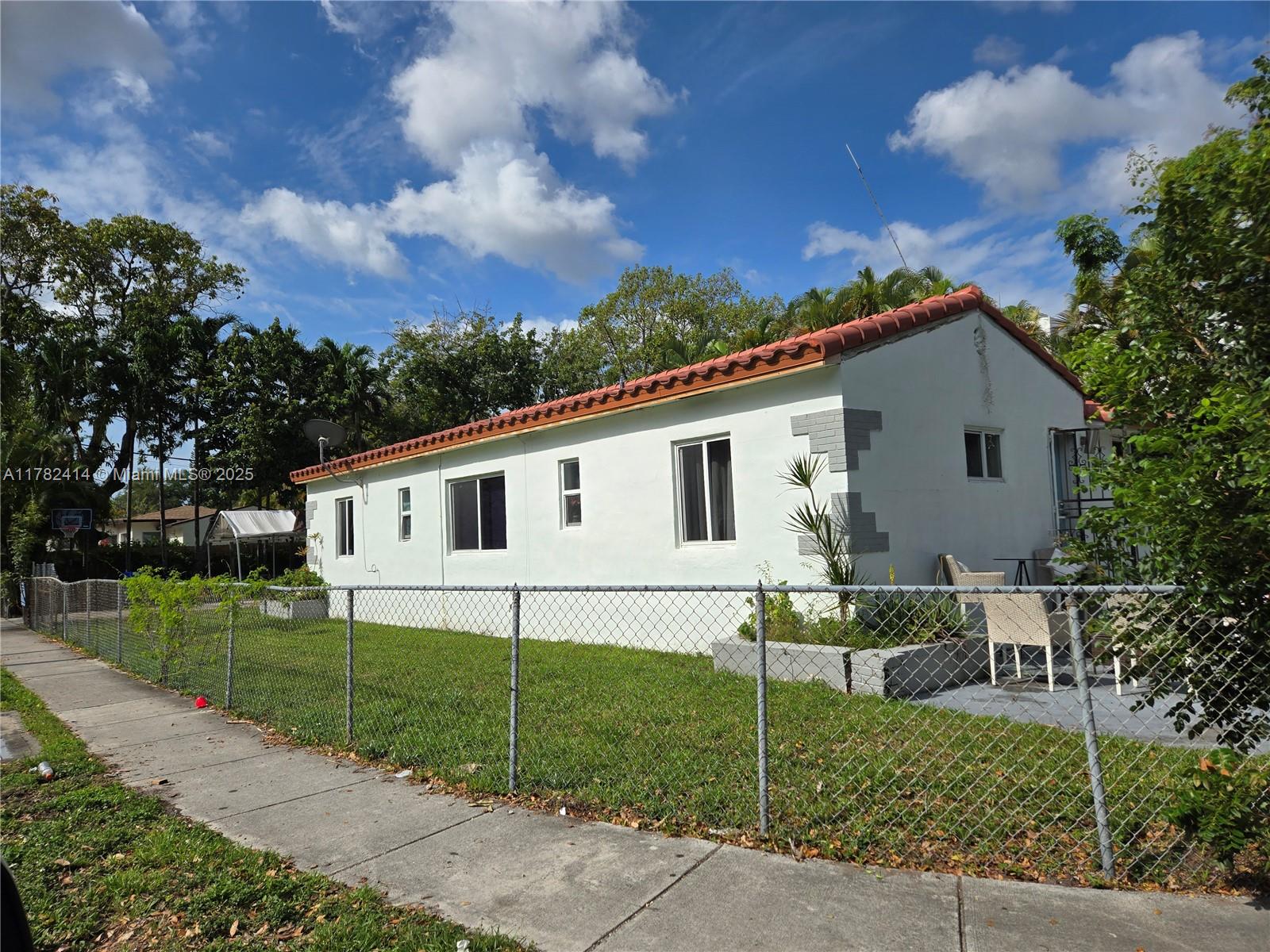Rental Property at 1500 Sw 9th St, Miami, Broward County, Florida - Bedrooms: 5 
Bathrooms: 3  - $3,499 MO.