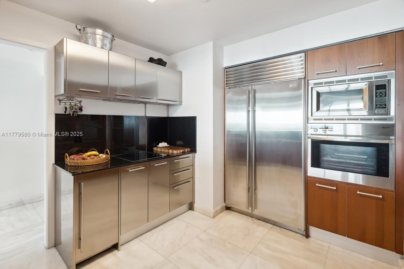 1331 Brickell Bay Dr 1907