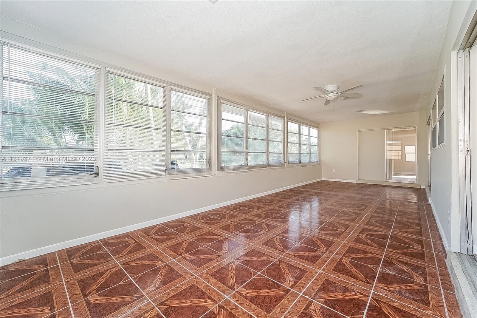 OAKLAND ESTATES 3RD SEC - Residential Lease