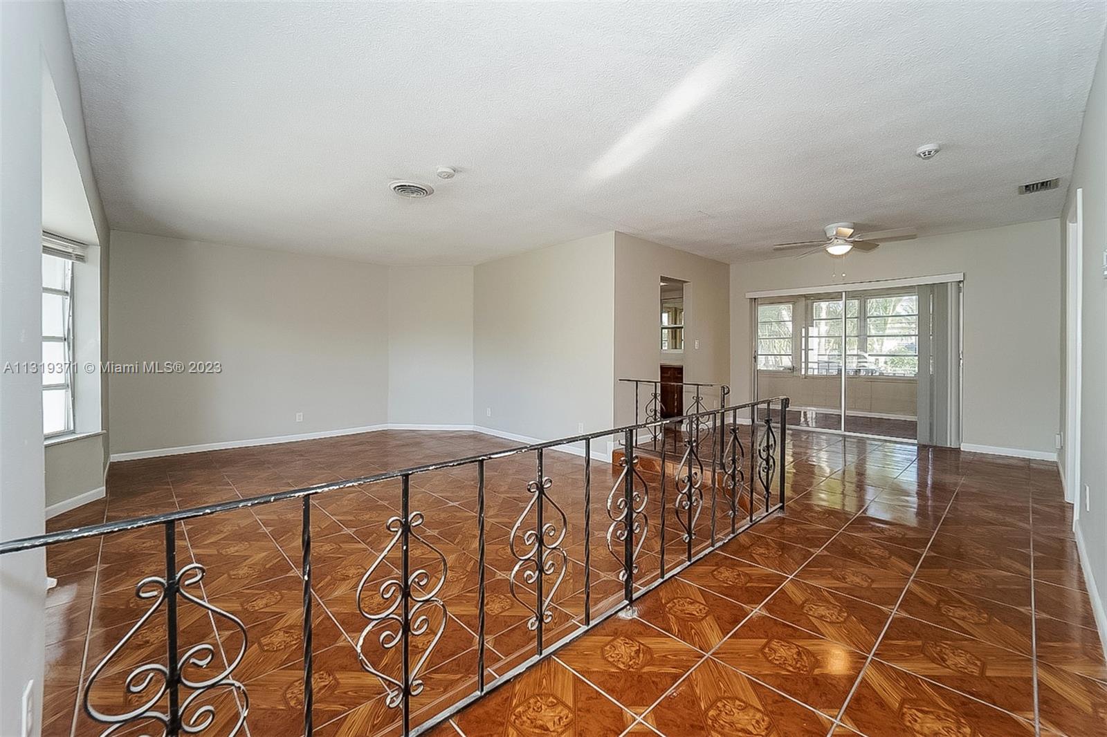 OAKLAND ESTATES 3RD SEC - Residential Lease