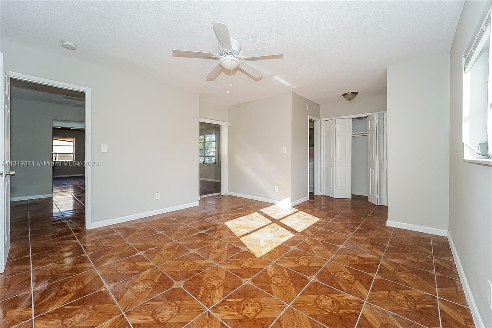 OAKLAND ESTATES 3RD SEC - Residential Lease