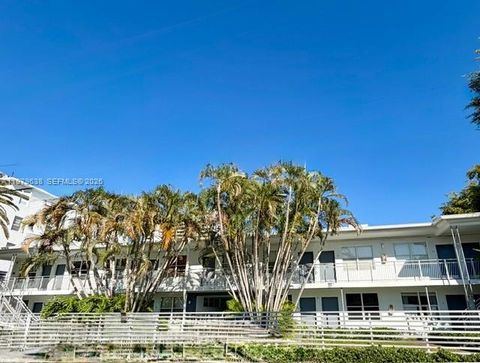 2445 Lake Pancoast Dr 7 Miami Beach FL 33140