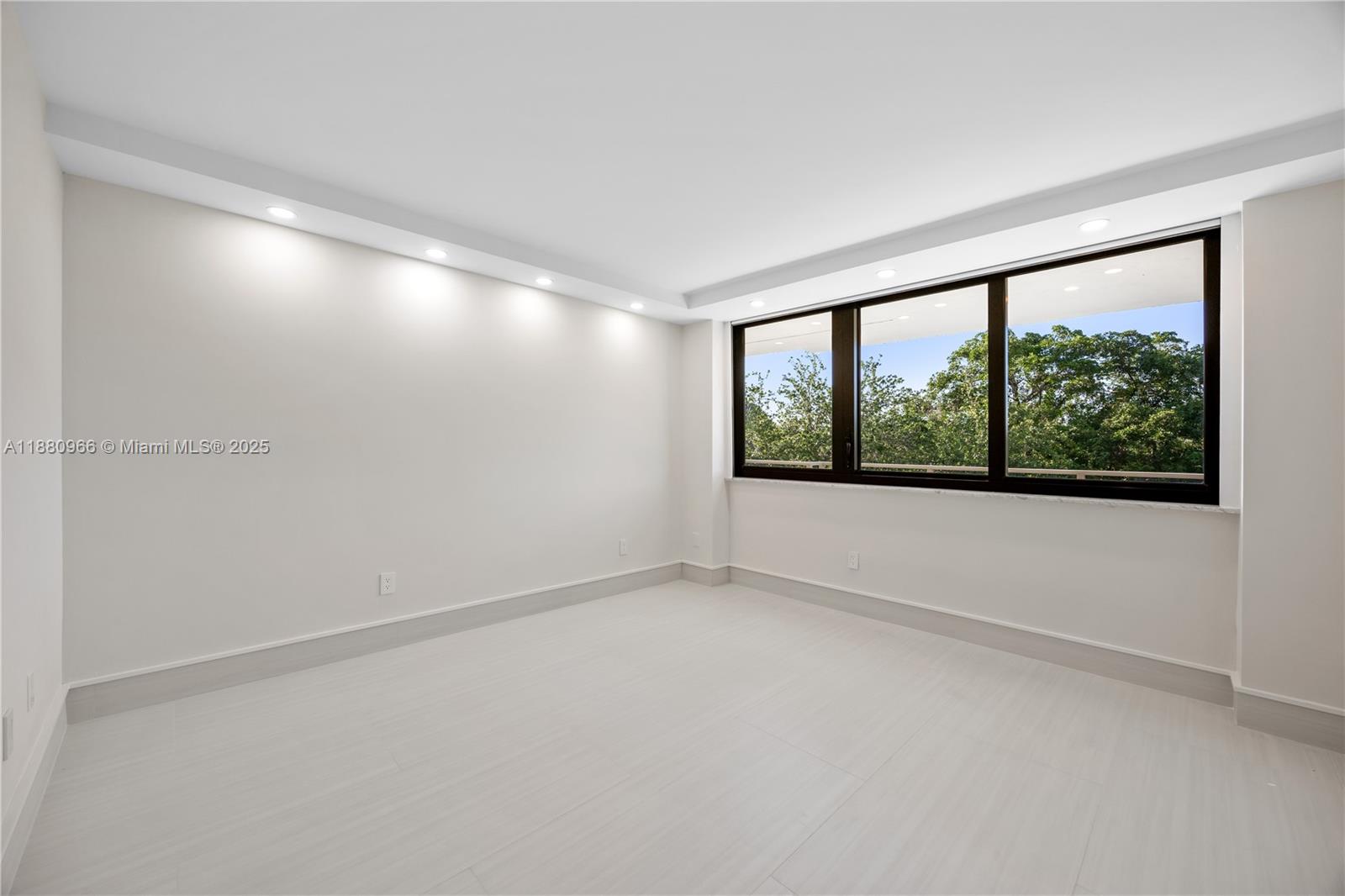 GABLES BATH CLUB APTS CON - Residential Lease