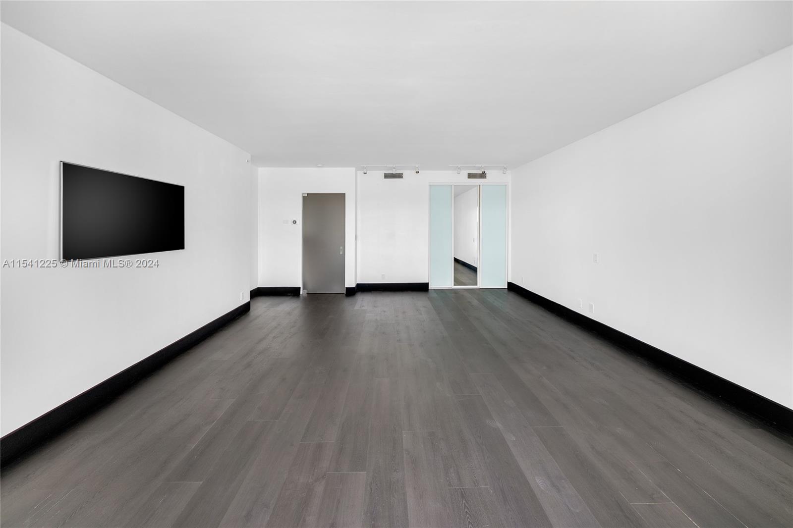 HARBORVIEW AT FISHER ISLA - Residential