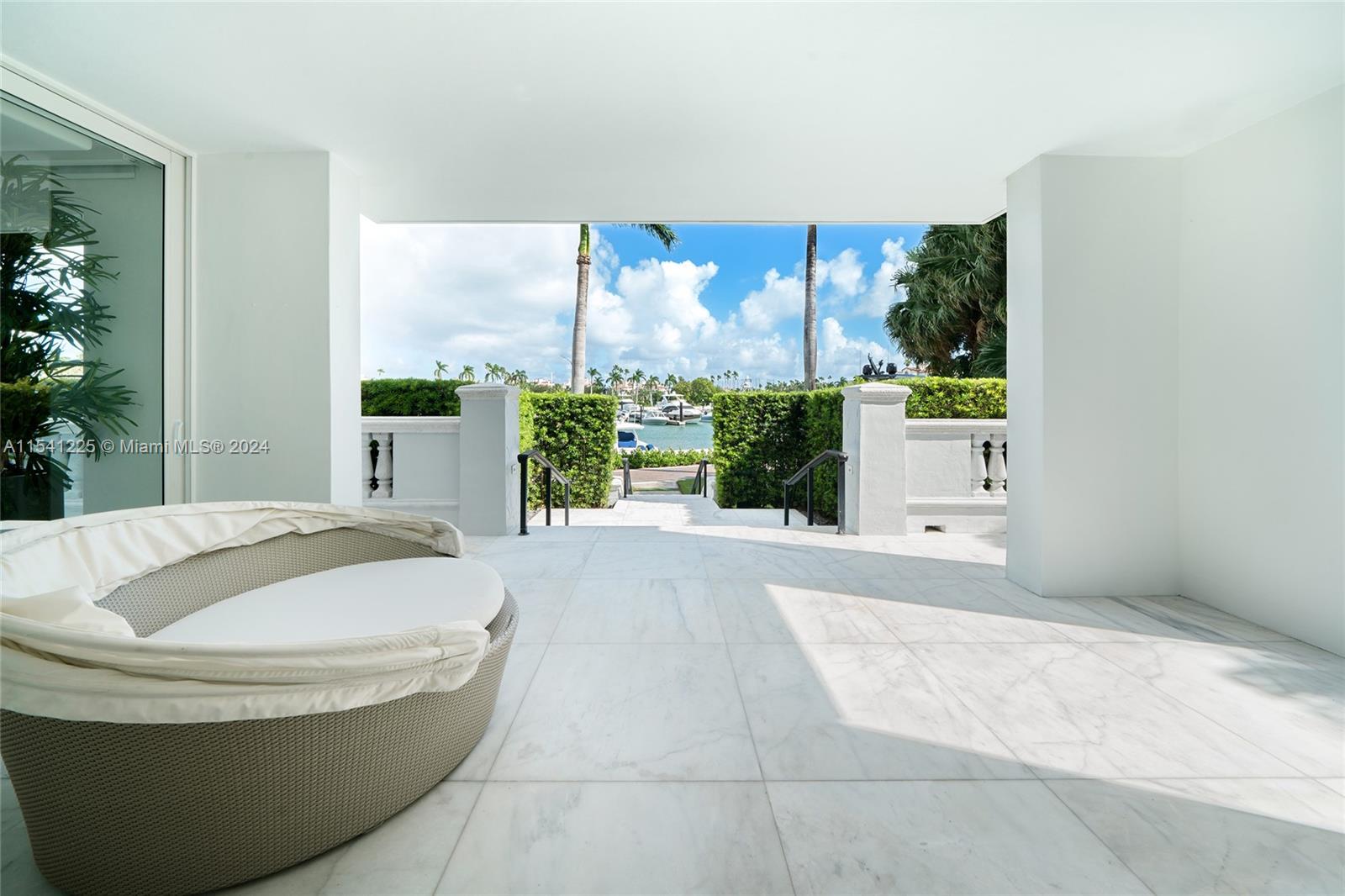 HARBORVIEW AT FISHER ISLA - Residential