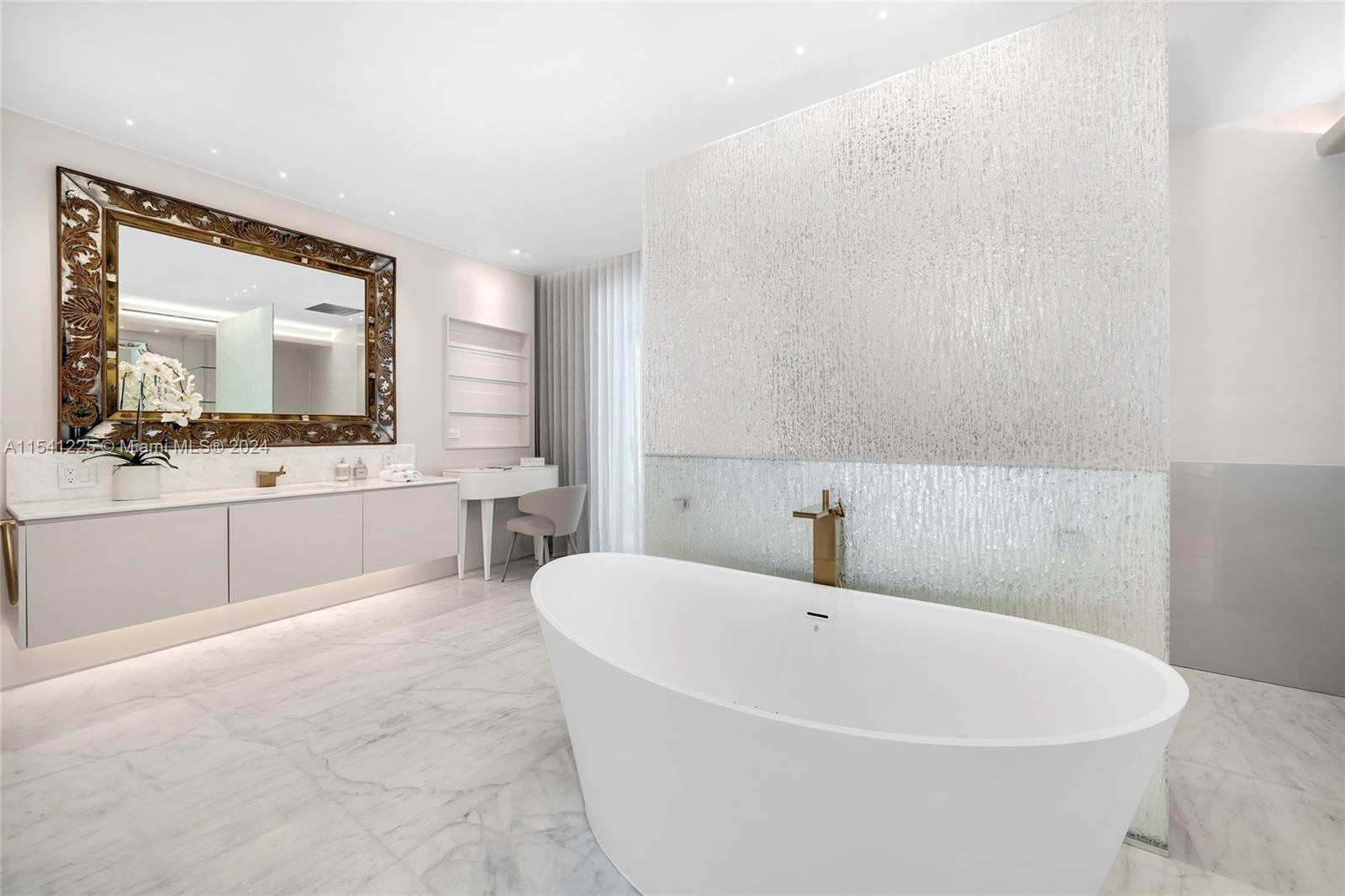 HARBORVIEW AT FISHER ISLA - Residential