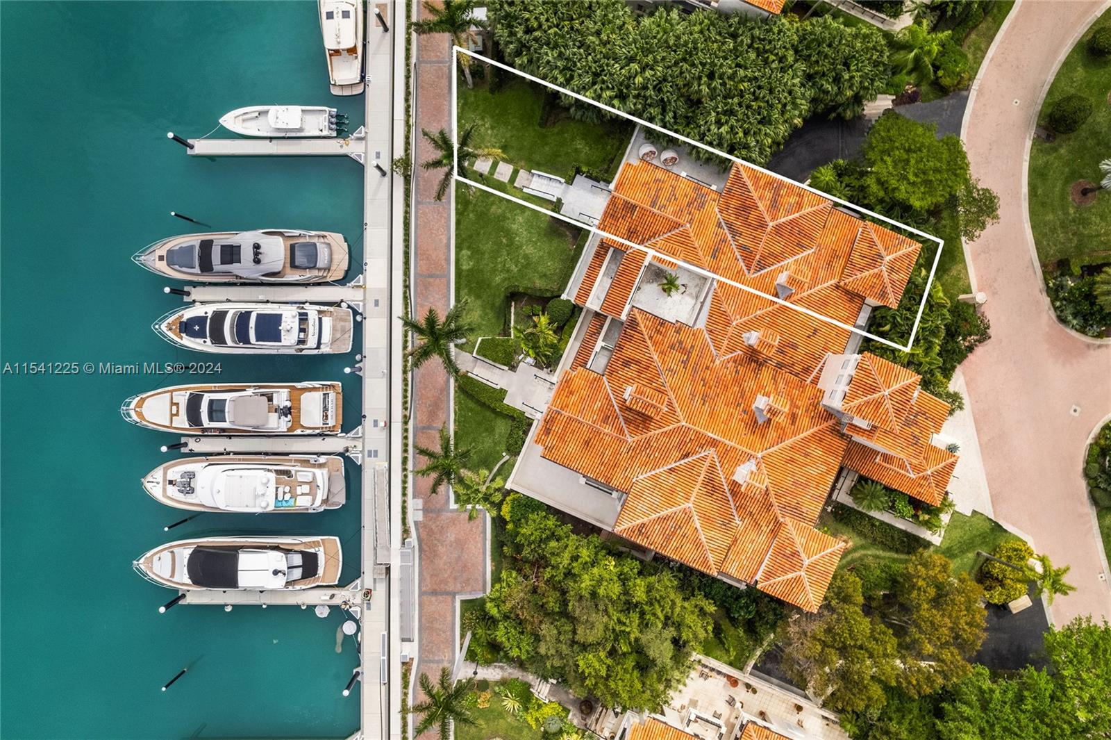 HARBORVIEW AT FISHER ISLA - Residential