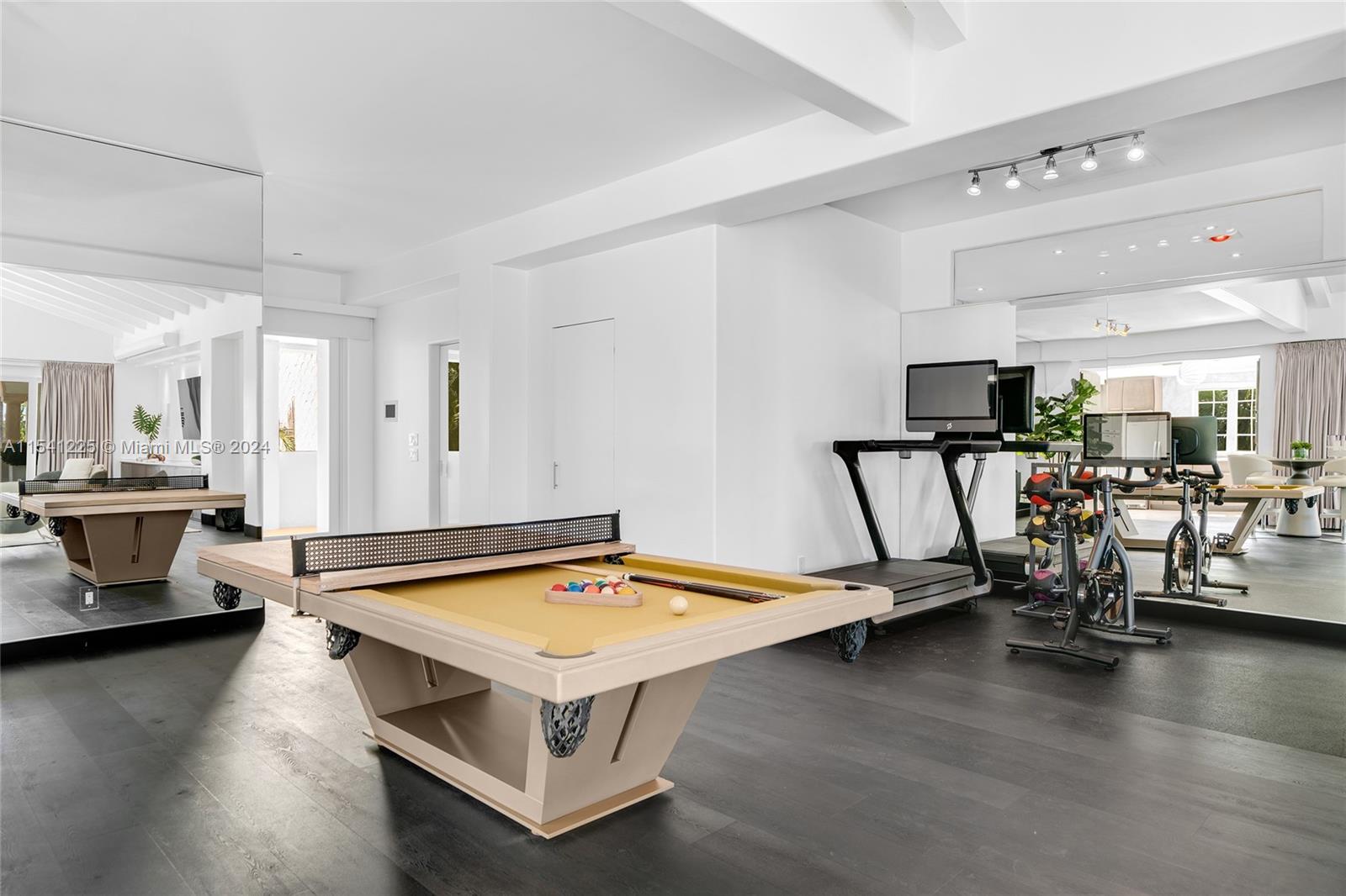 HARBORVIEW AT FISHER ISLA - Residential