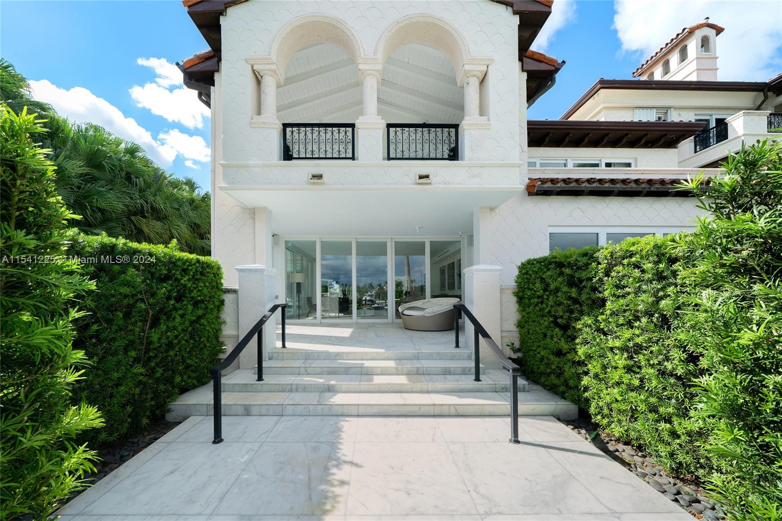 HARBORVIEW AT FISHER ISLA - Residential