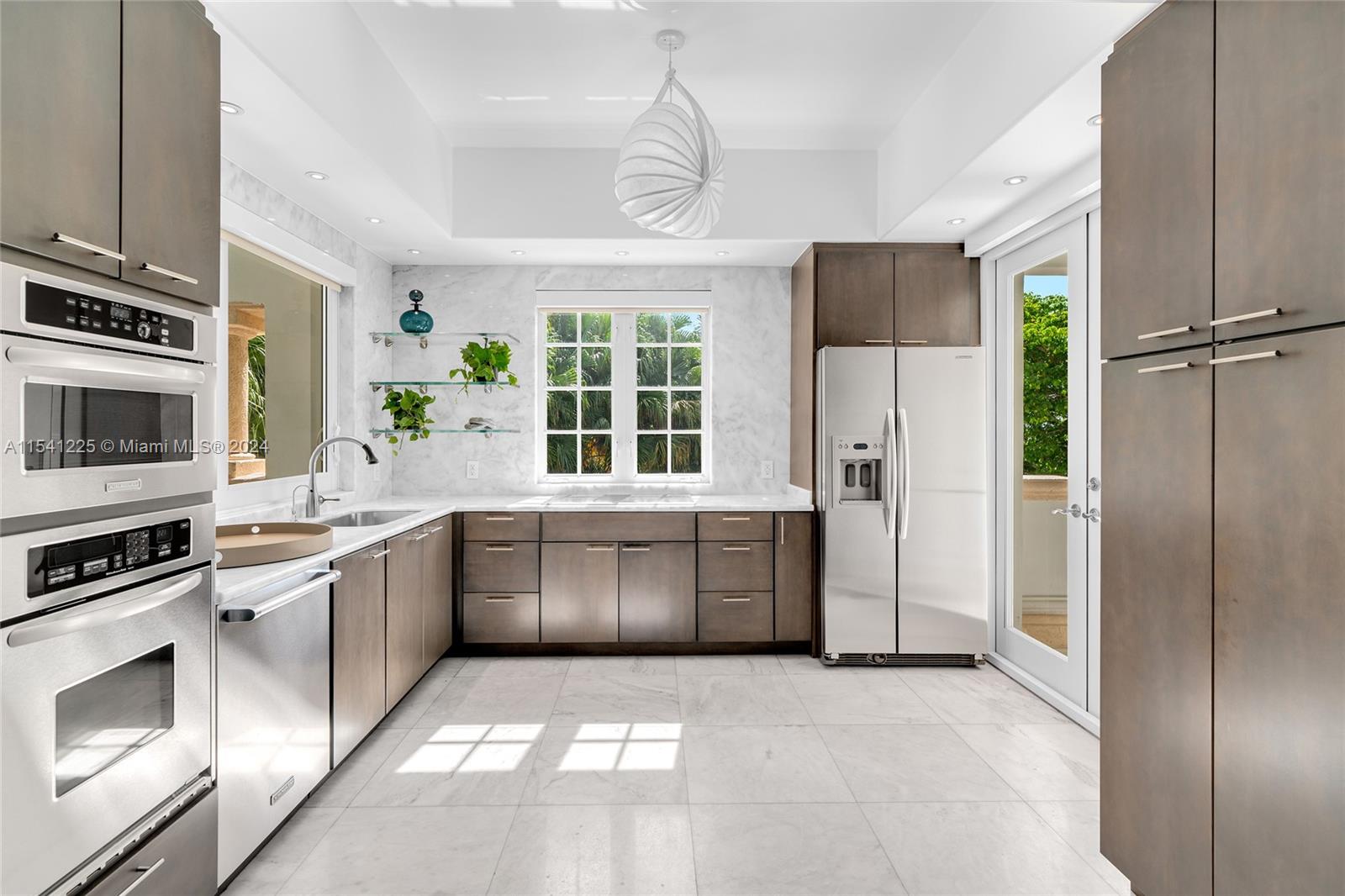HARBORVIEW AT FISHER ISLA - Residential