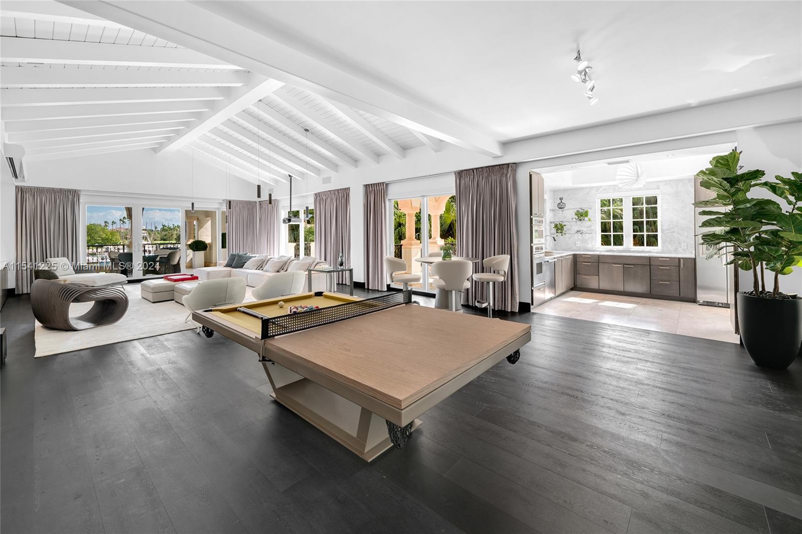 HARBORVIEW AT FISHER ISLA - Residential