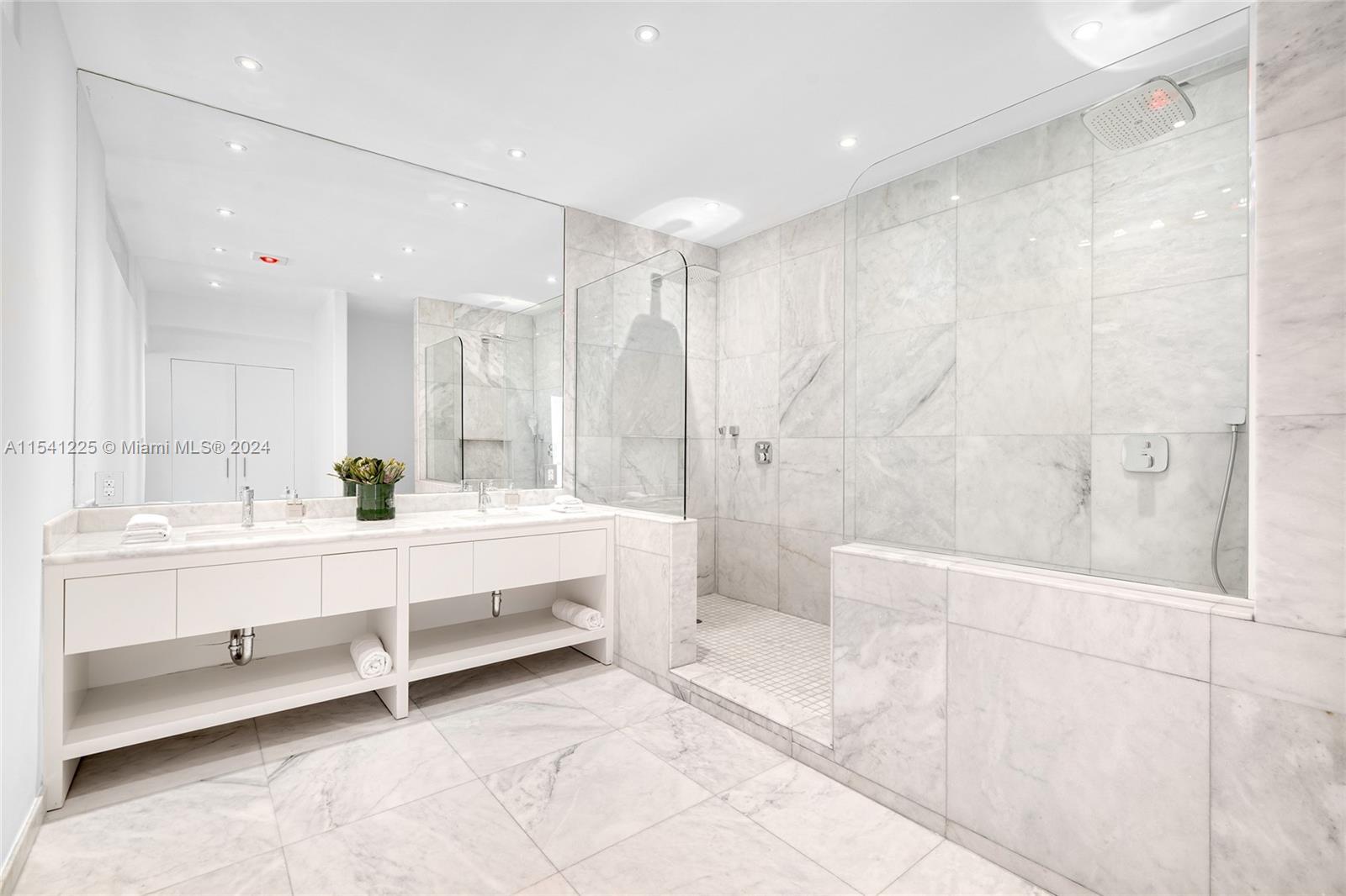 HARBORVIEW AT FISHER ISLA - Residential