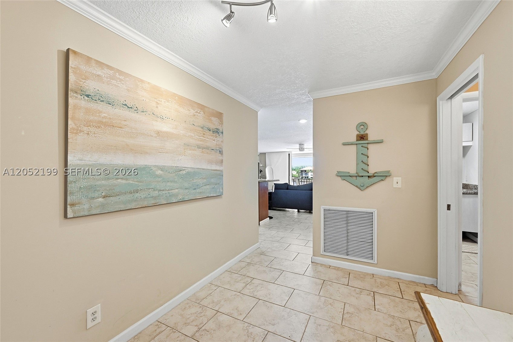 801 Palm Trl 10