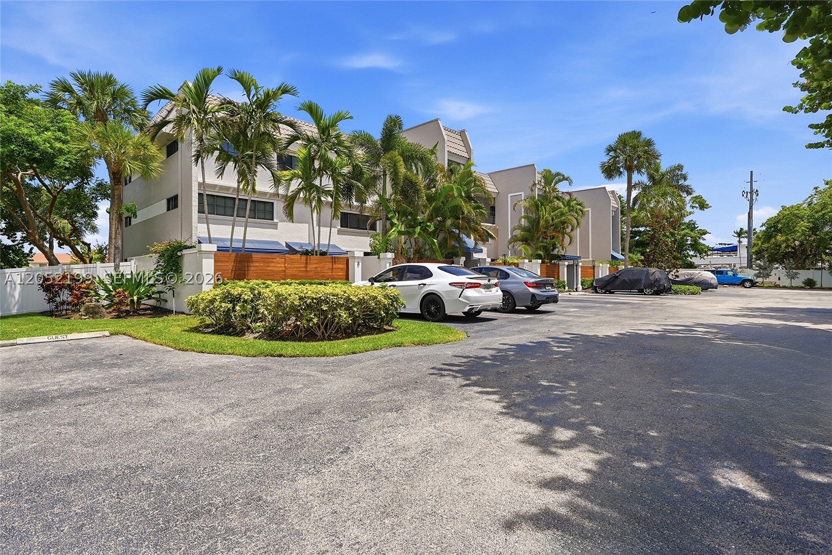 801 Palm Trl 10