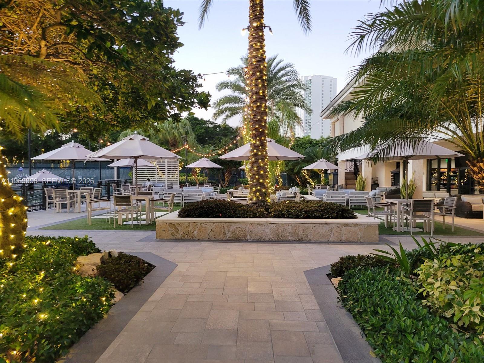 1000 ISL BLVD WILLIAMS IS - Residential