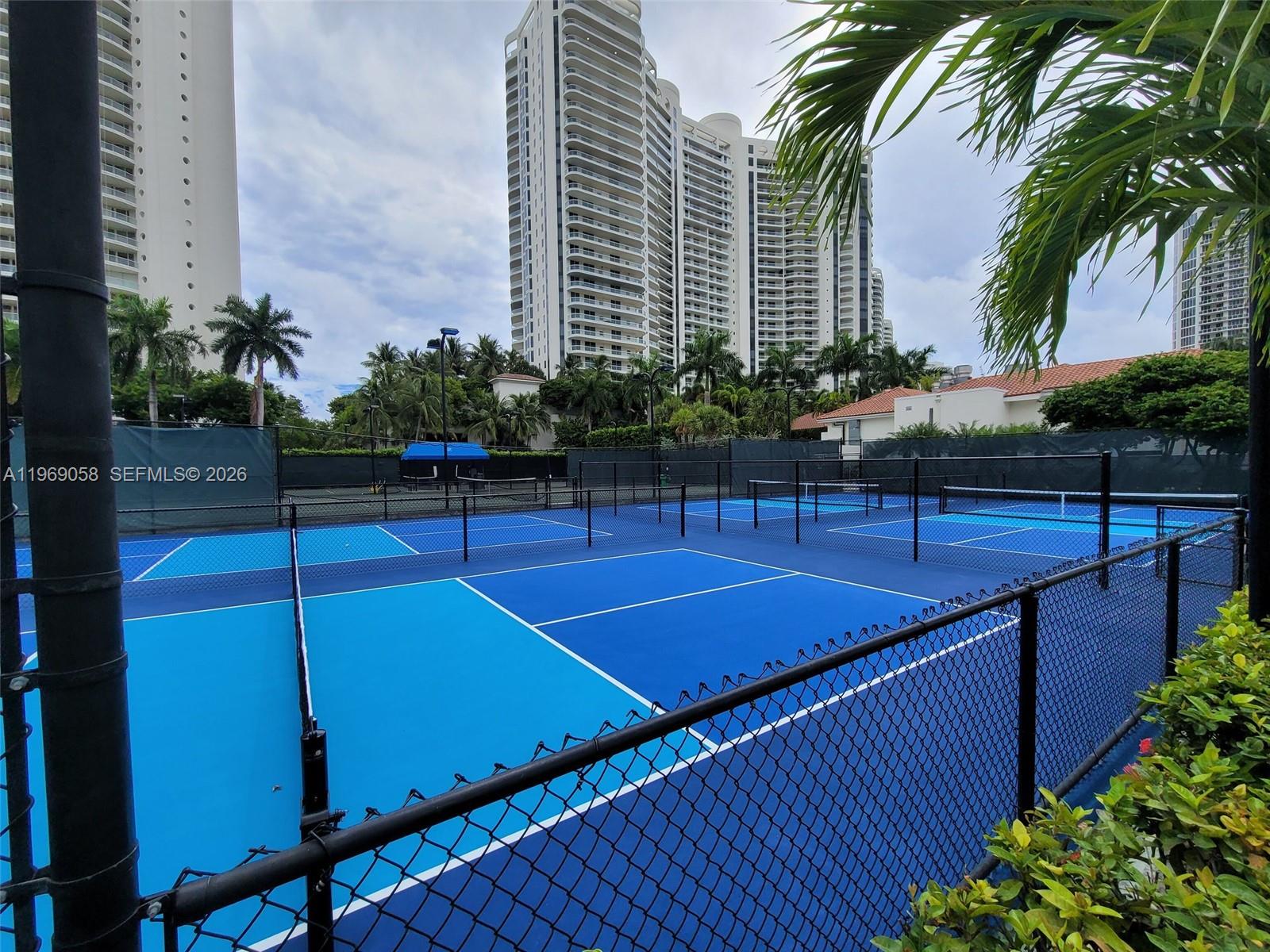 1000 ISL BLVD WILLIAMS IS - Residential