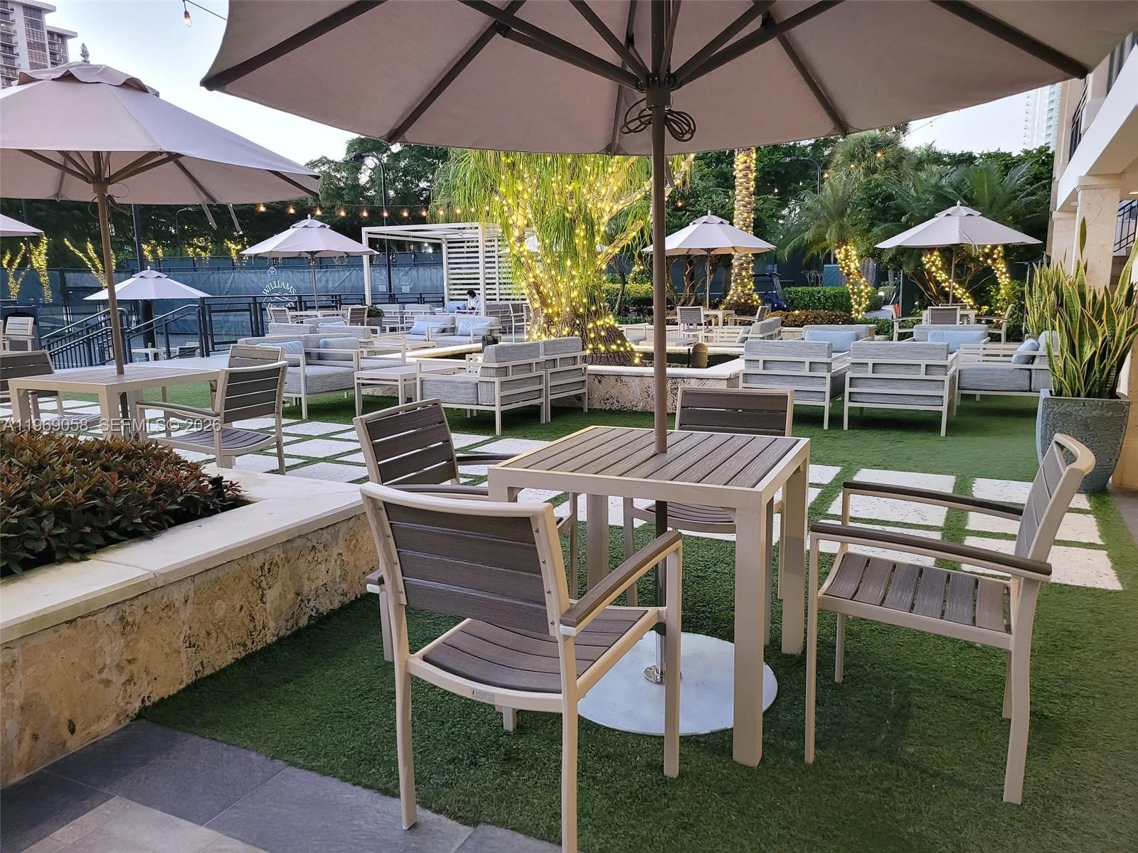 1000 ISL BLVD WILLIAMS IS - Residential