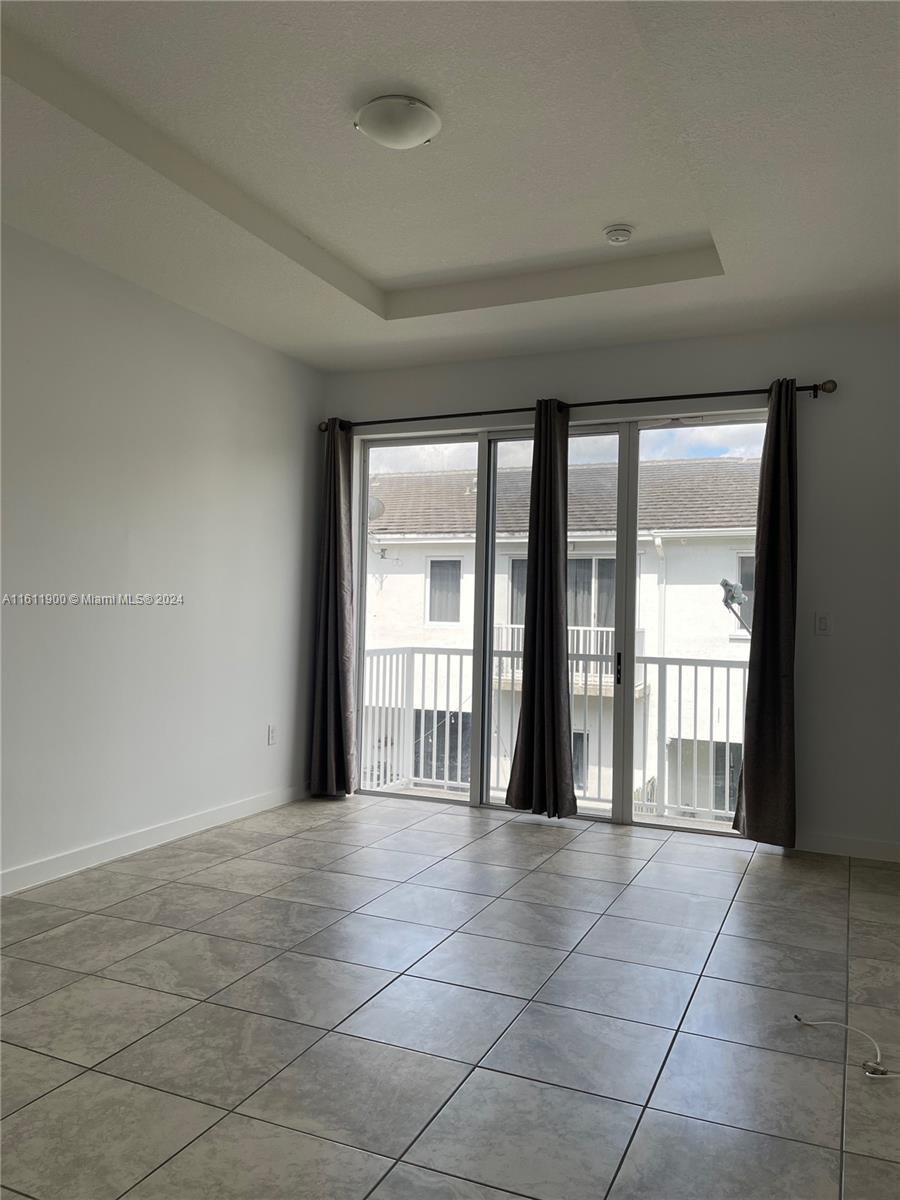 VENETIAN PARC WEST - Residential Lease