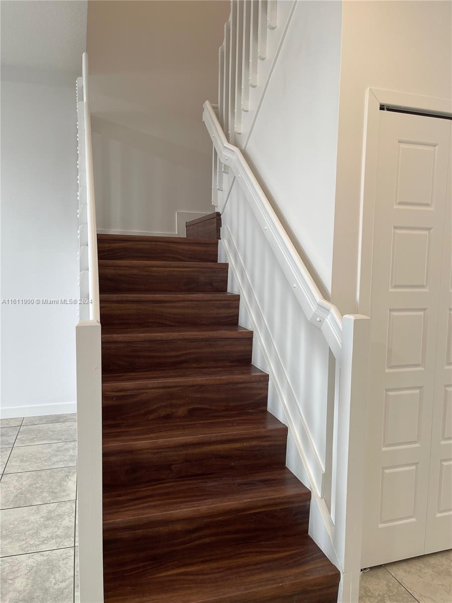 VENETIAN PARC WEST - Residential Lease