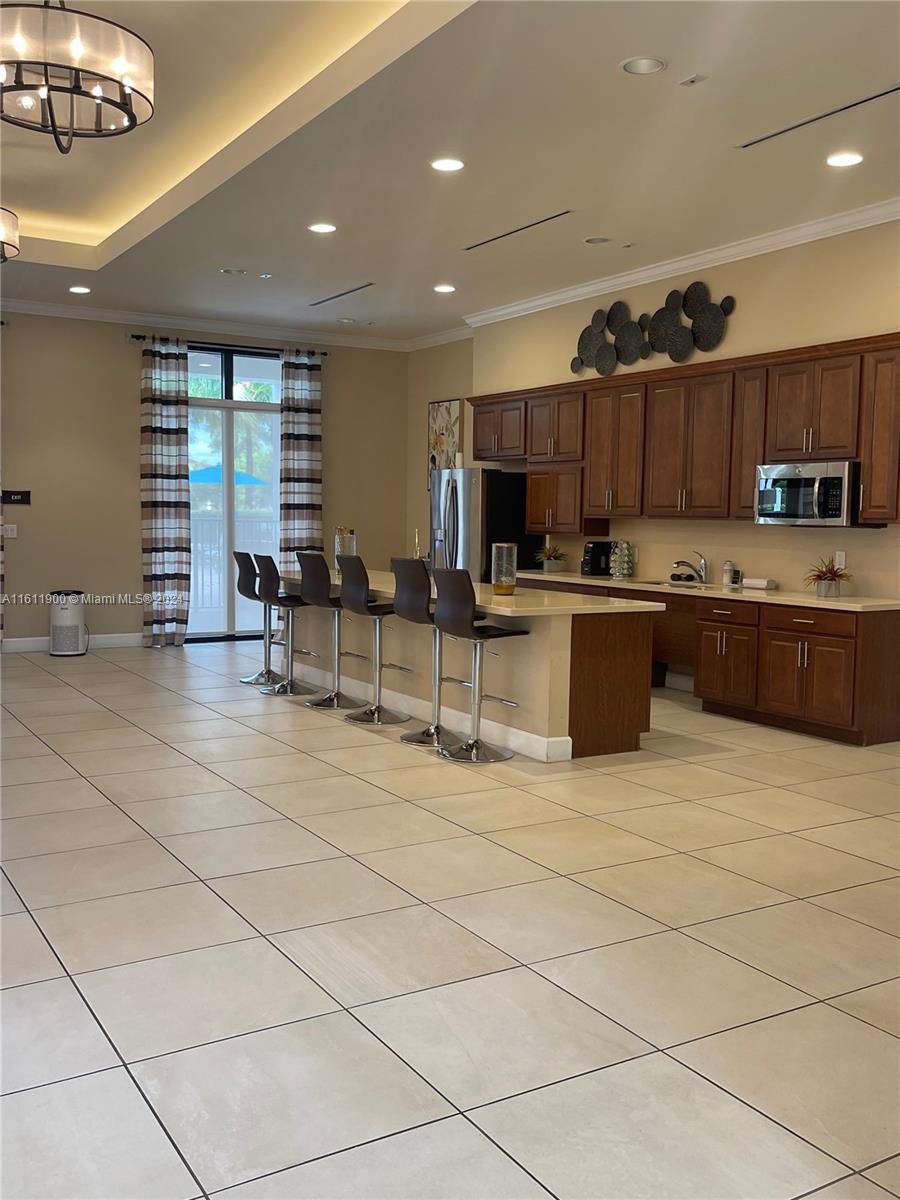 VENETIAN PARC WEST - Residential Lease
