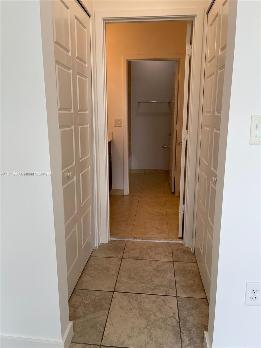 VENETIAN PARC WEST - Residential Lease