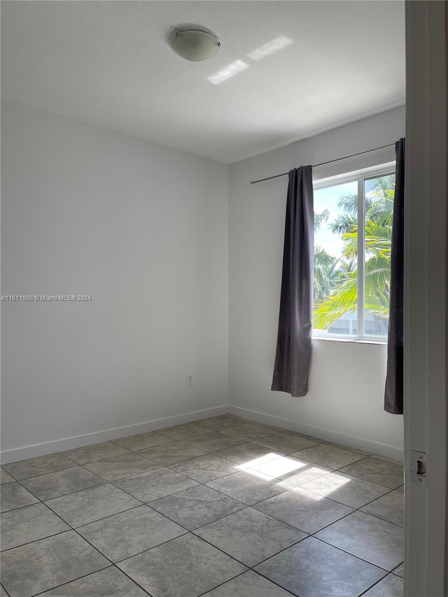 VENETIAN PARC WEST - Residential Lease
