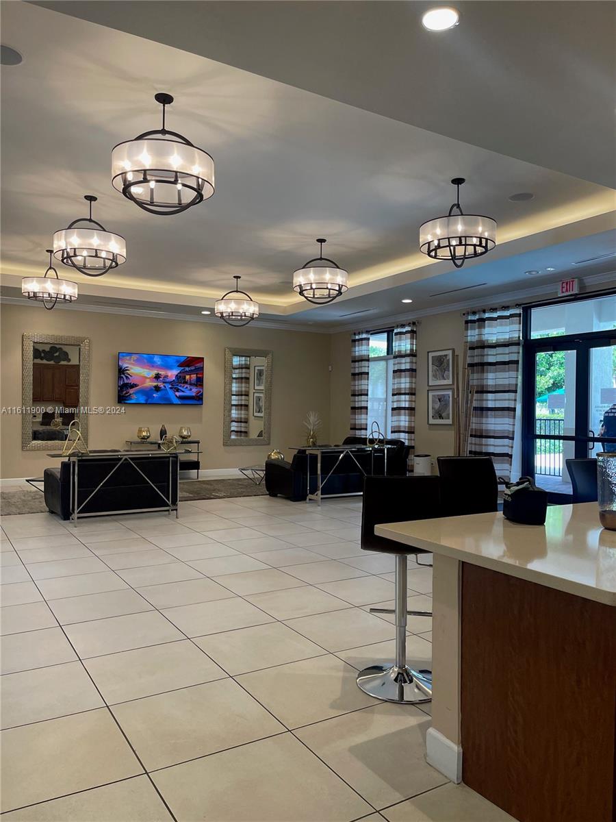VENETIAN PARC WEST - Residential Lease