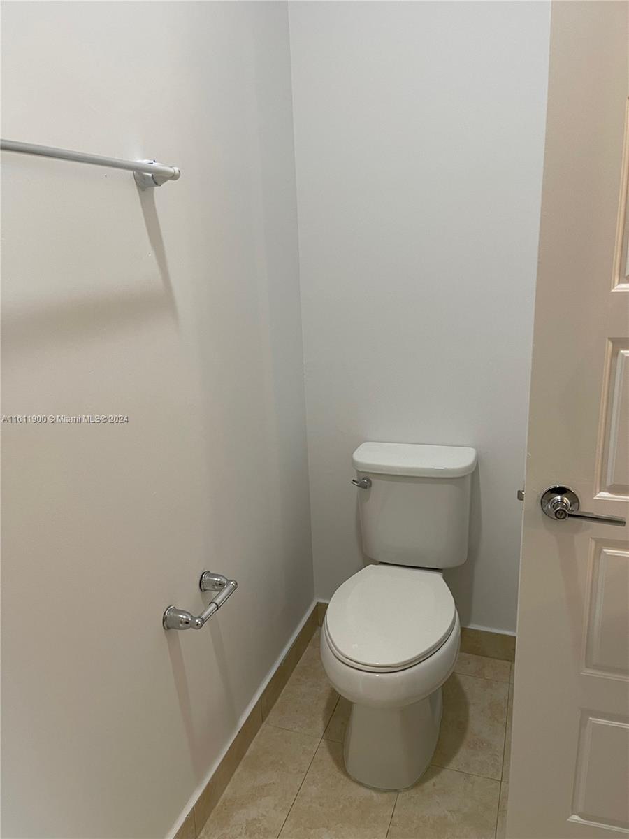VENETIAN PARC WEST - Residential Lease