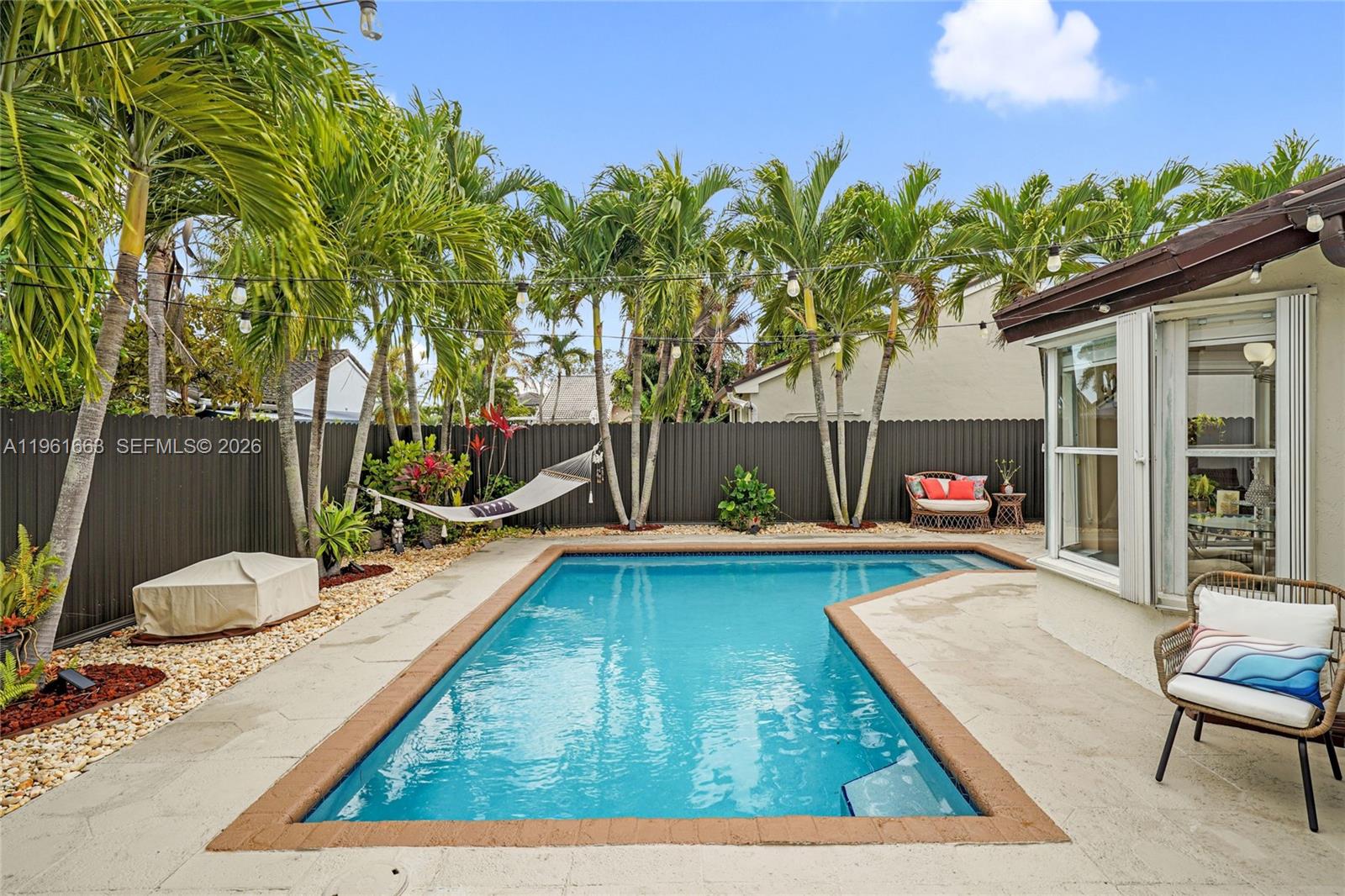 HEFTLERS LAGO MAR WEST - Residential