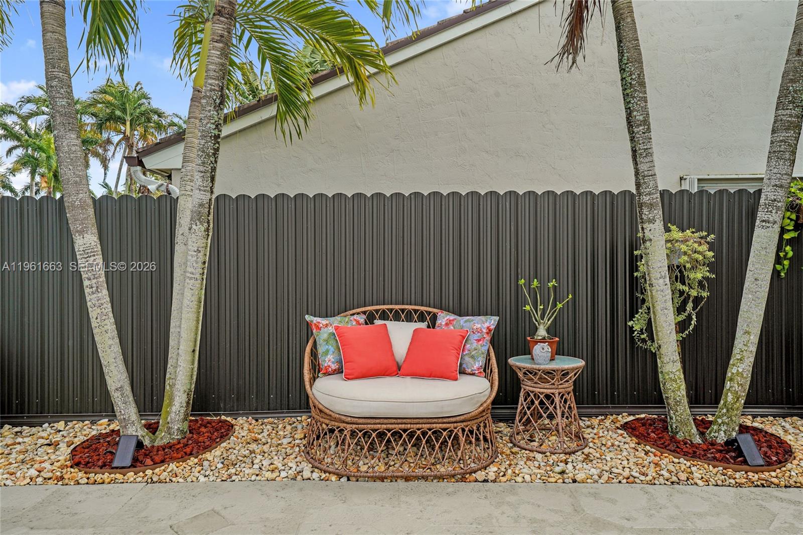 HEFTLERS LAGO MAR WEST - Residential