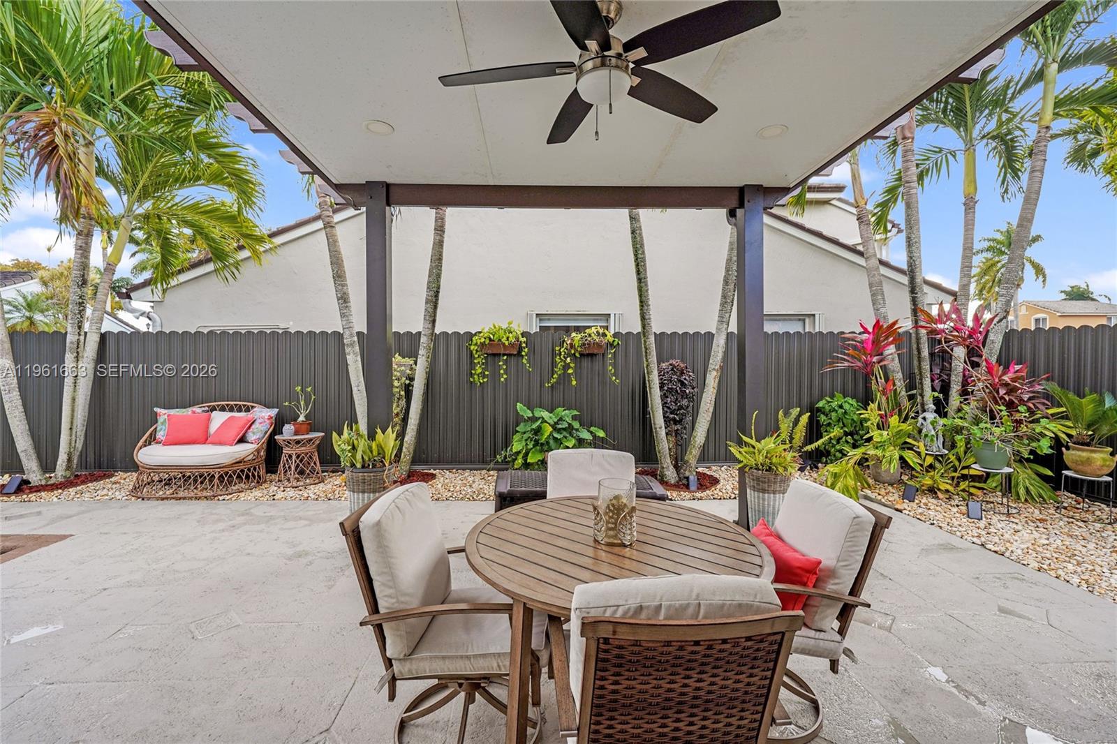 HEFTLERS LAGO MAR WEST - Residential