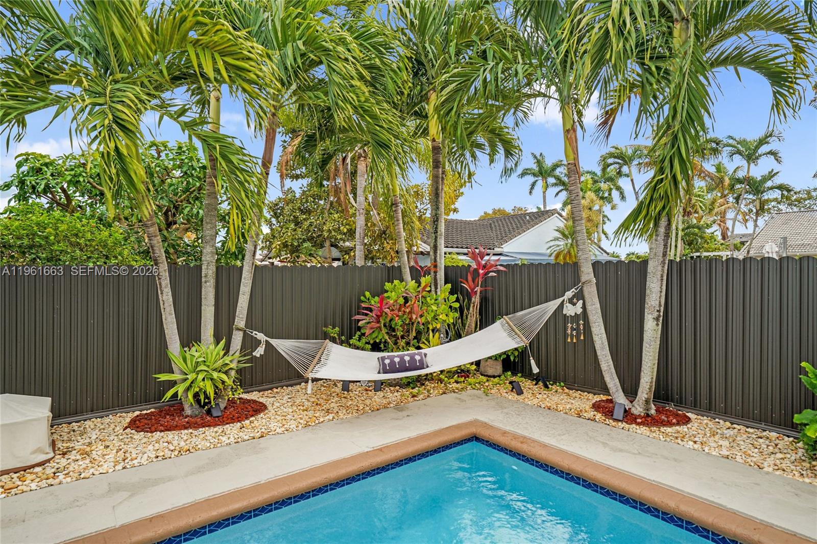 HEFTLERS LAGO MAR WEST - Residential