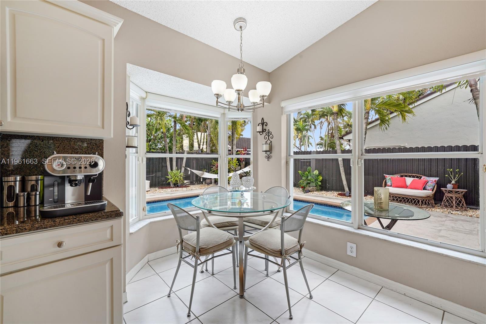 HEFTLERS LAGO MAR WEST - Residential