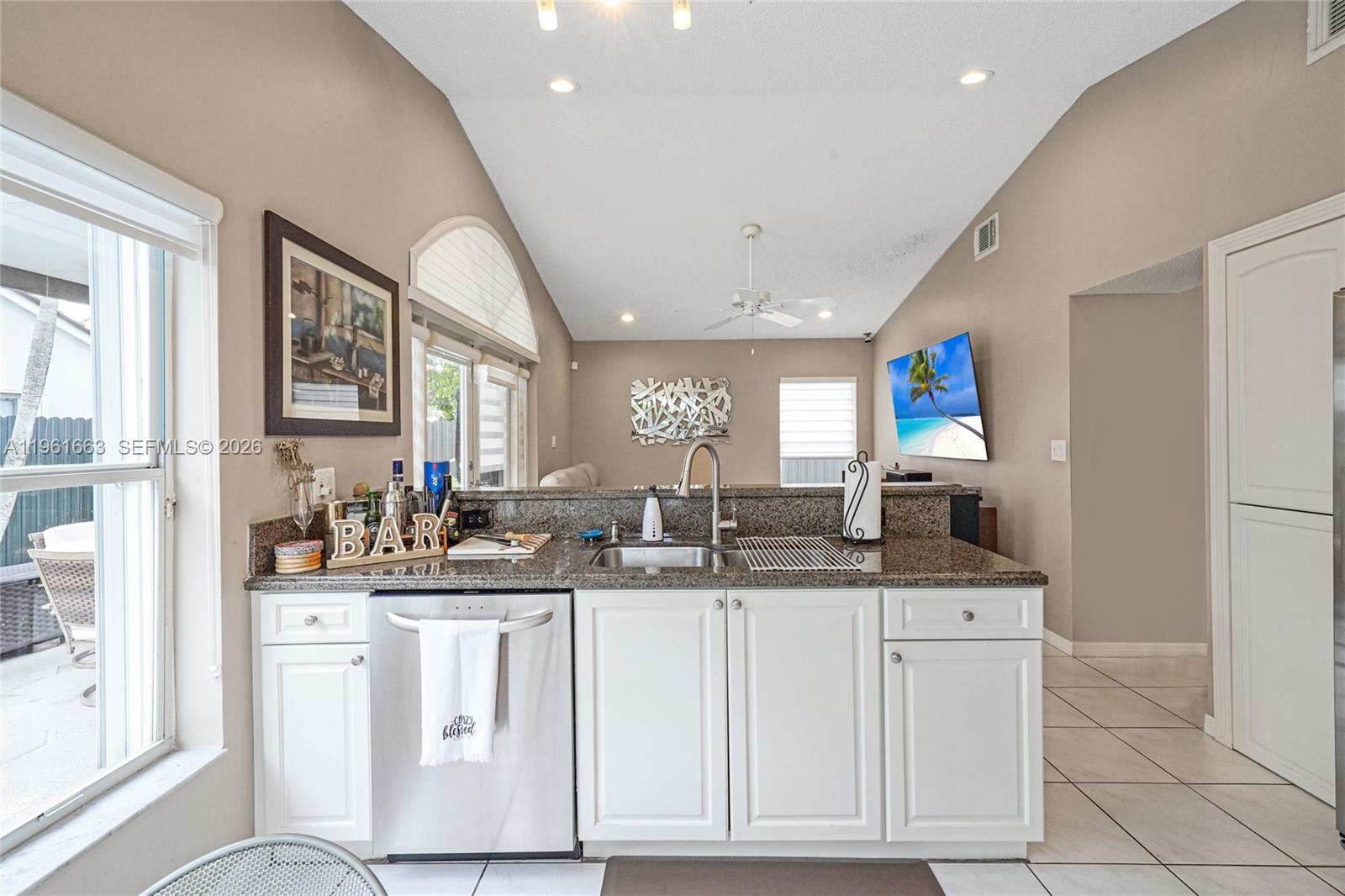 HEFTLERS LAGO MAR WEST - Residential