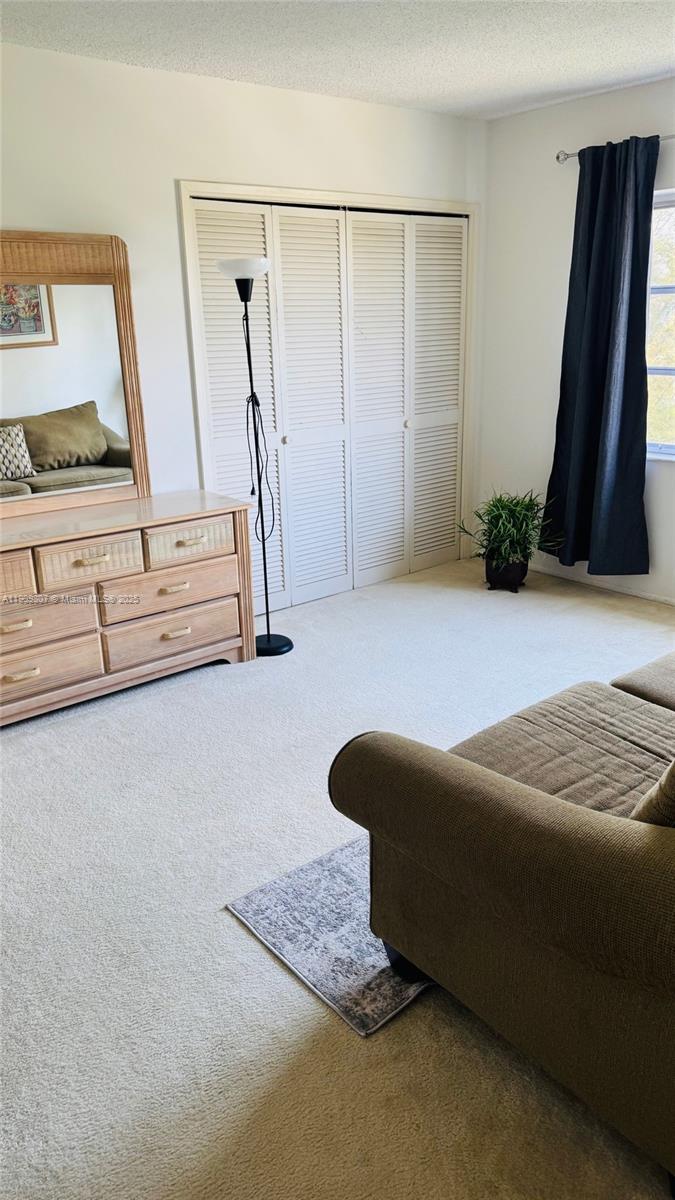 NO 10 PALM-AIRE COUNTRY C - Residential Lease