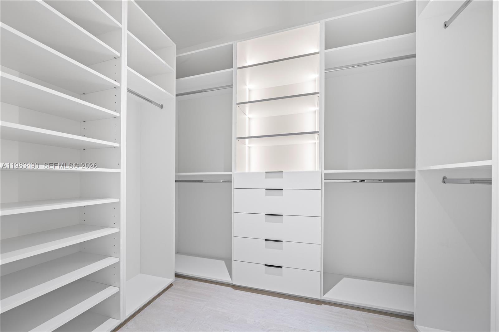 MIAMI SUBURBAN ACRES - Residential