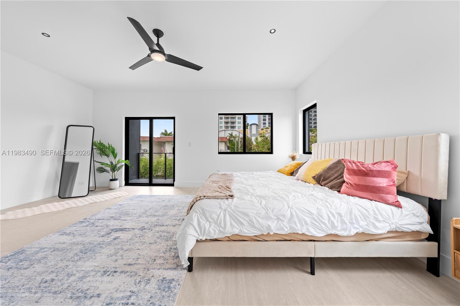 MIAMI SUBURBAN ACRES - Residential